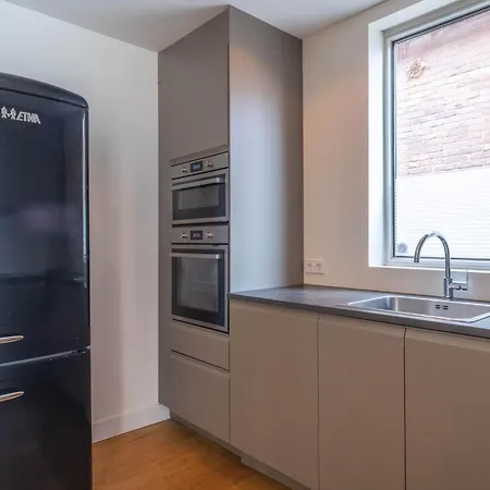 Apartment Beachhouse 6 Guests Near Free Parking