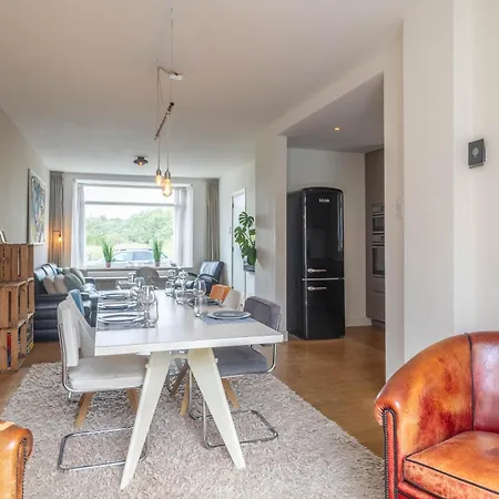 Spacious Beach House Sea & Dunes With Free Parking Apartment *